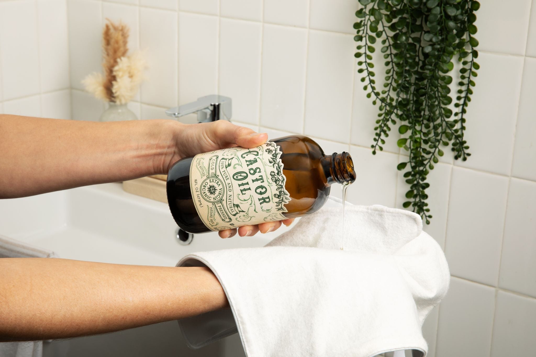 Organic Cold Pressed Hexane Free Castor Oil 16 oz – Little Red Farm